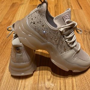 jordan 1 white red yellow